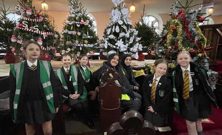 Image of Christmas Tree Festival decorating