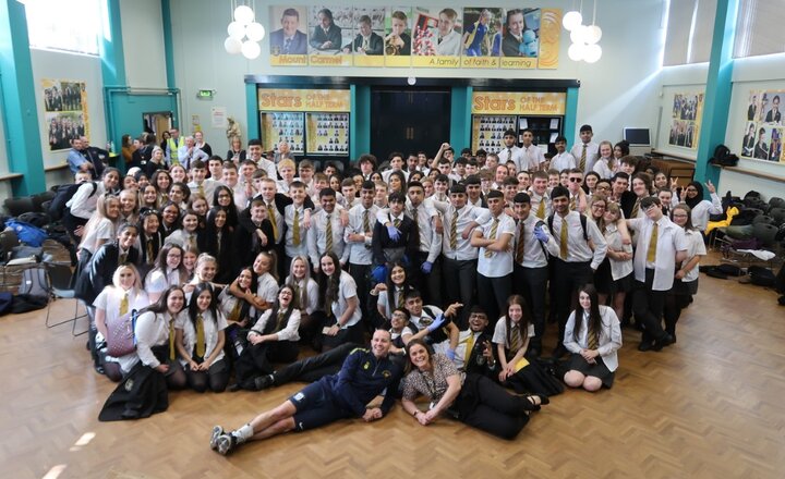 Image of Year 11 sudden Farewell 