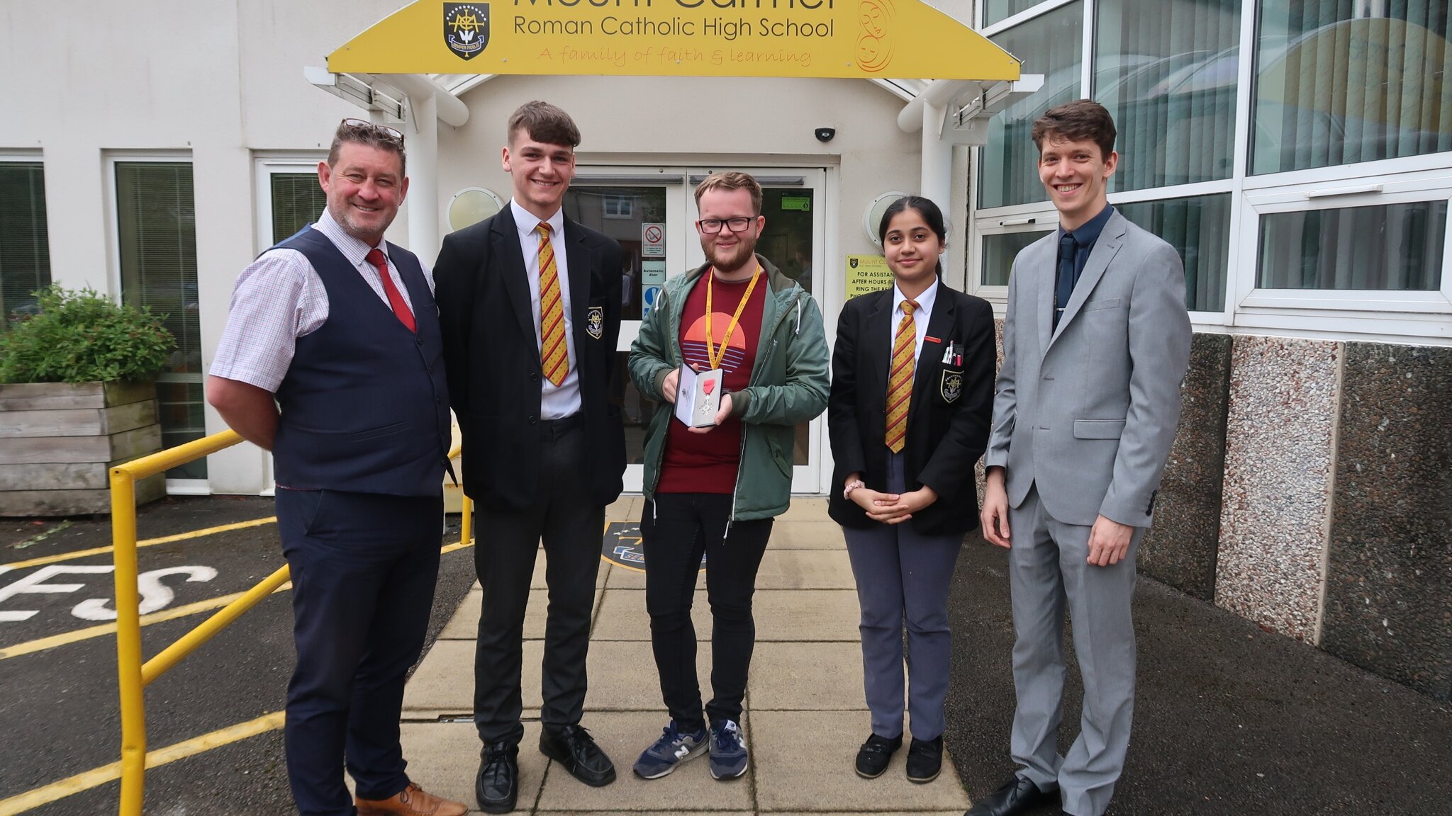 Image of Alumni visit from Clegg Bamber MBE