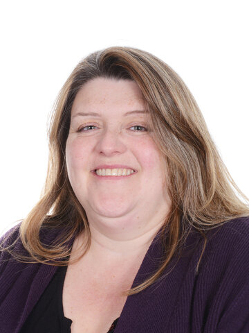 Ms Vikki Milne
