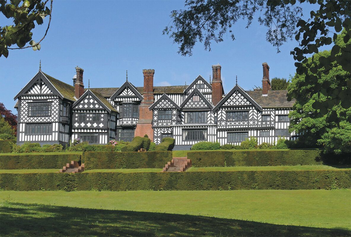 Image of Year 5 trip to Bramall Hall