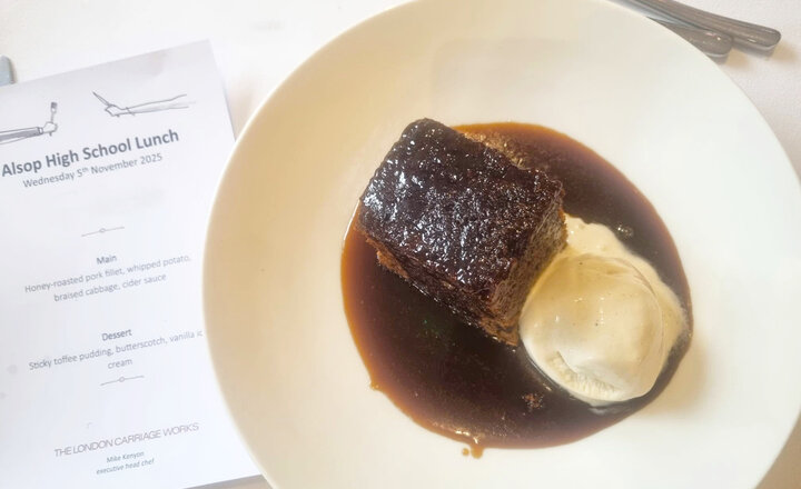 Image of Students experience Fine-Dining 