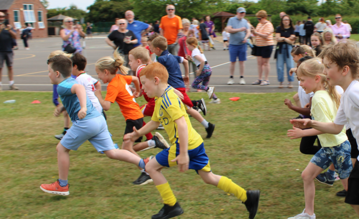 Image of Sponsored run raises over £3,000 for Village Hall 