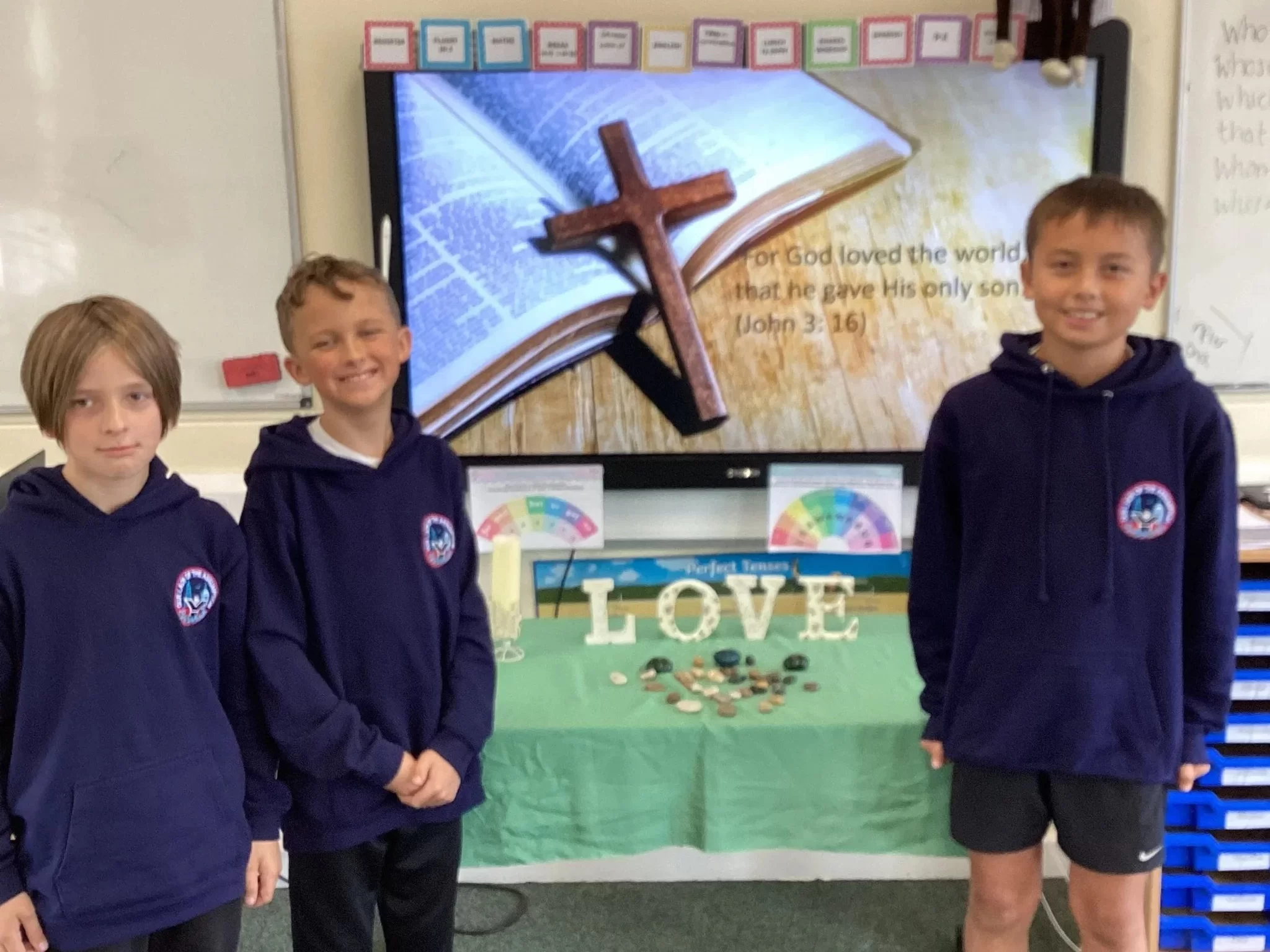 Image of 'For God so loved the world that he gave his only Son..' John 3:16