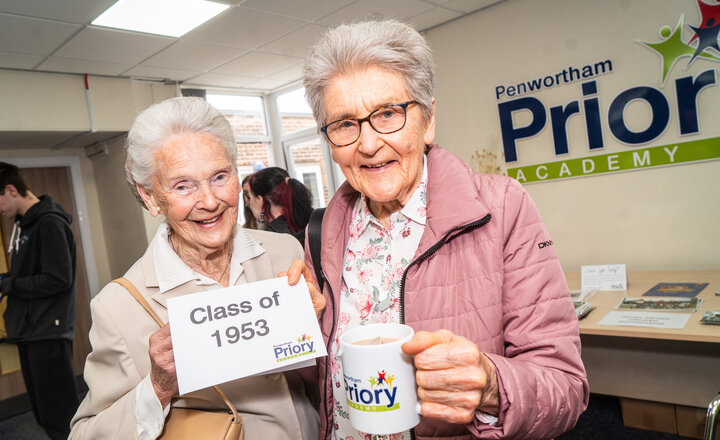 Image of Alumni returns for coffee, pastries and reminiscence