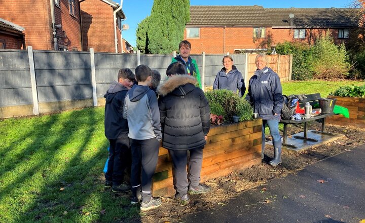Image of Eco Committee spruces up local community area