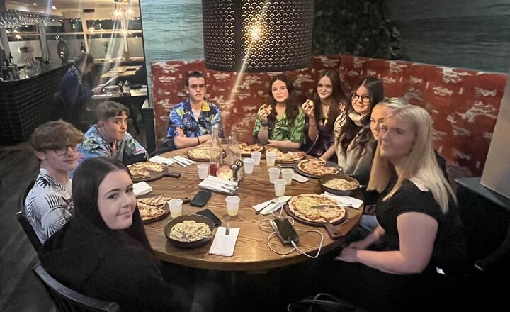 Image of High School Musical cast rewarded with visit to local restaurant