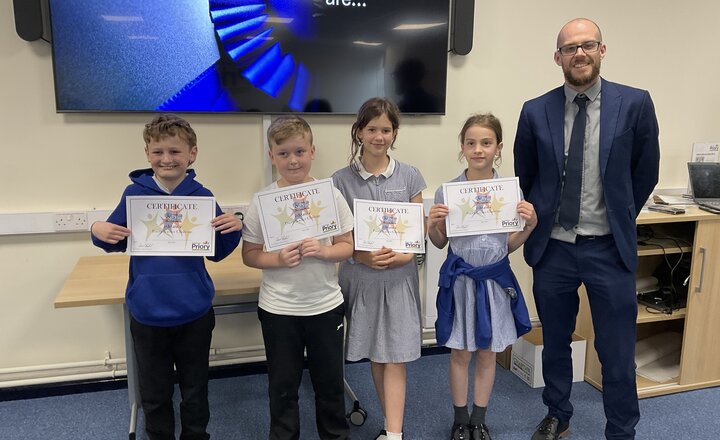 Image of Primary pupils have a challenging time in Science