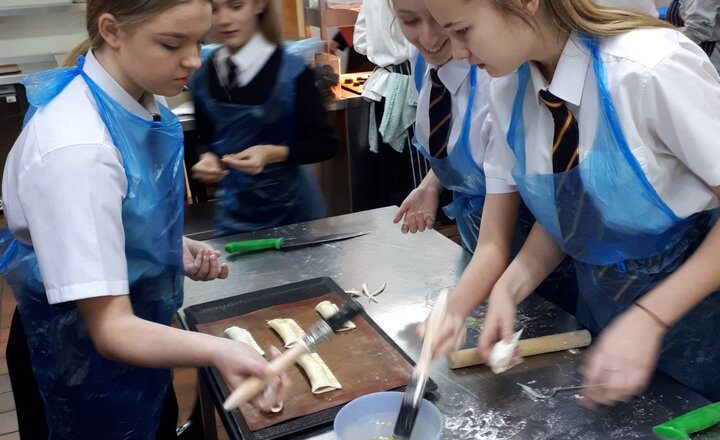 Image of Pupils get a taste of Runshaw College