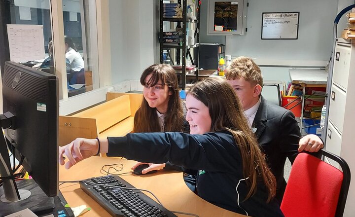 Image of Pizza and praise for Priory's librarians