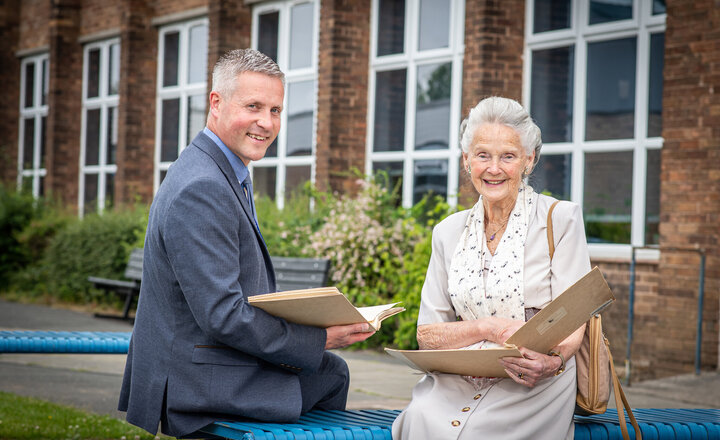 Image of When the past came back to Priory