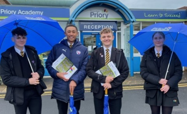 Image of Head prefects meet the community