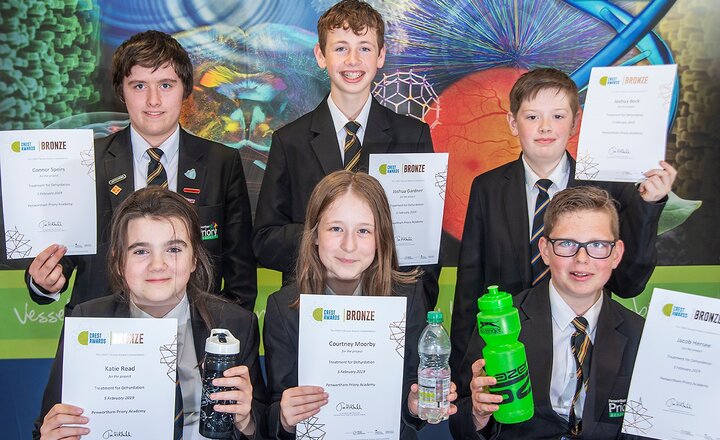 Image of STEM pupils gain their Crest awards
