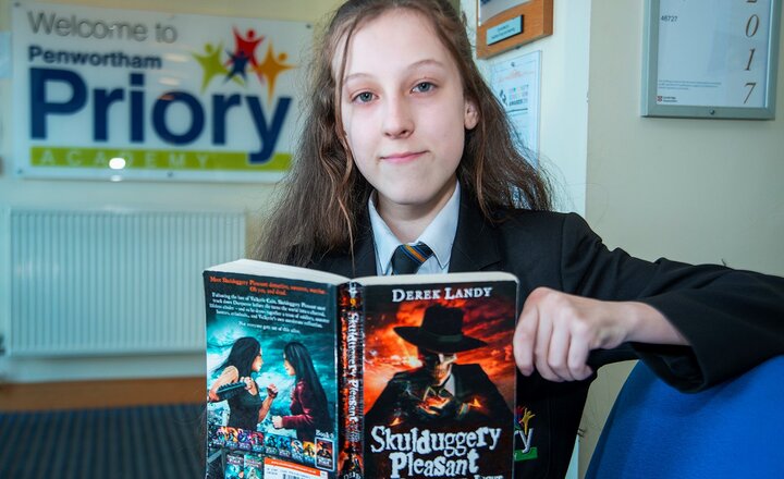 Image of Mrs Gidden's cool reader's club - Caitlin