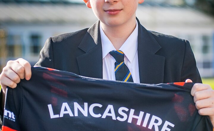 Image of David 'breaks' for Lancashire at pool