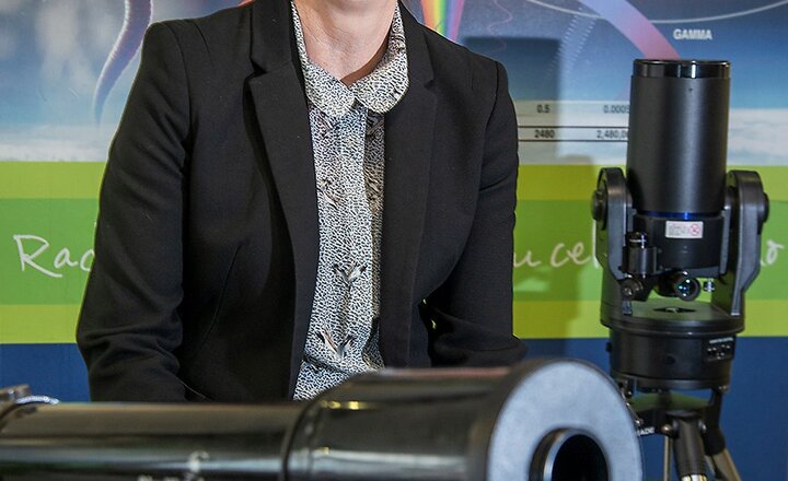 Image of Ms Young 'waves' goodbye to Priory