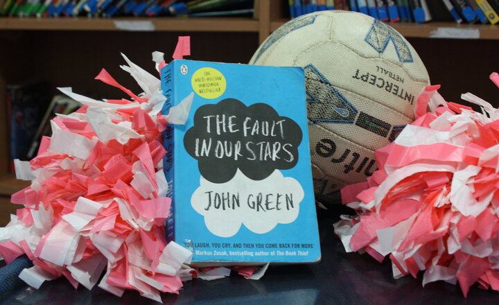 Image of Mrs Gidden's cool readers club - Lara