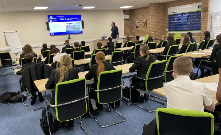 Image of LUSoM deliver enrichment class to Maths pupils 