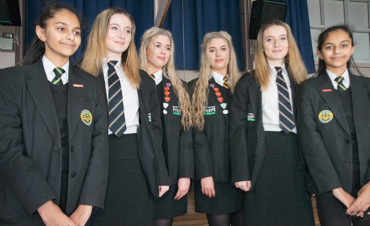 Image of Northern girls head west