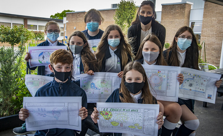 Image of Tres Bien Mon Super College!