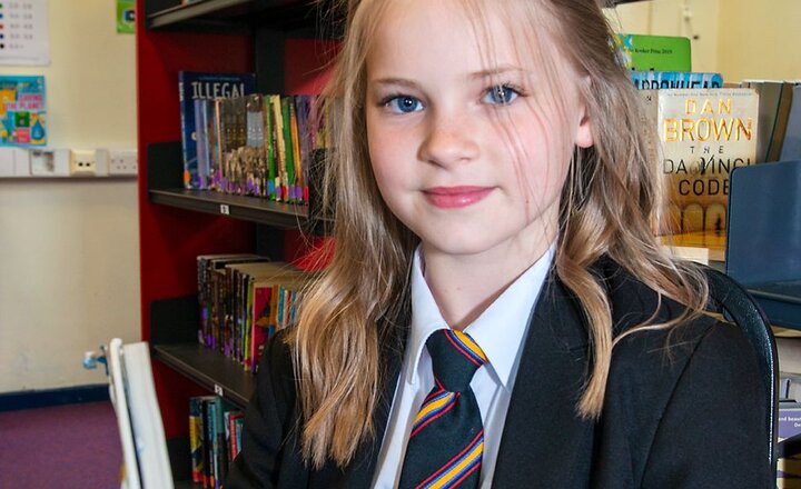 Image of Mrs Gidden's cool reader's club - Emily