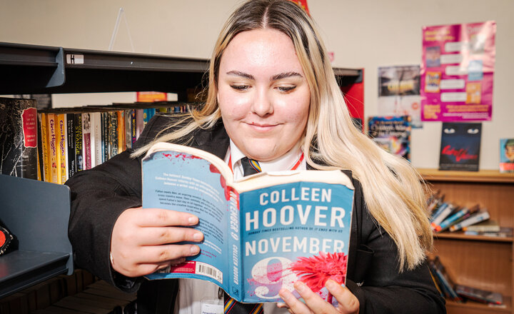 Image of Mrs Gidden's cool reader's club - Maddison