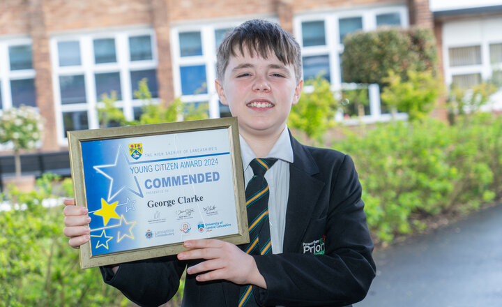 Image of Year 7 pupils receives high sheriff's young citizen award