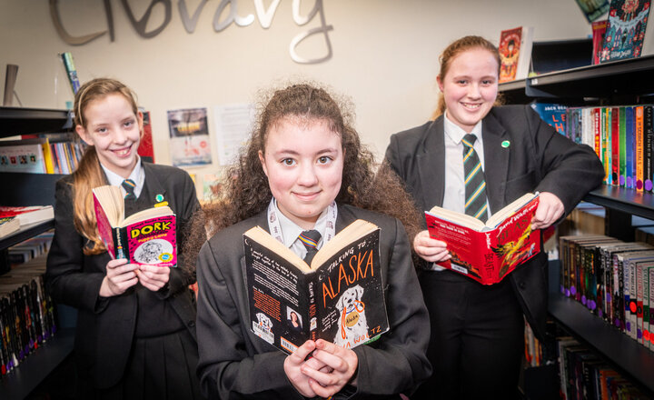 Image of Mrs Elliott's cool reader's club - Reese, Georgia and Alexis