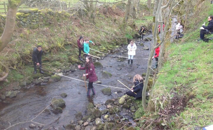 Image of Geography Pupils Learn Whilst Messing About on the River!