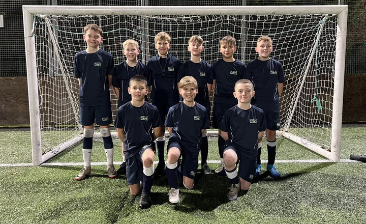 Image of Year 7 become district champions