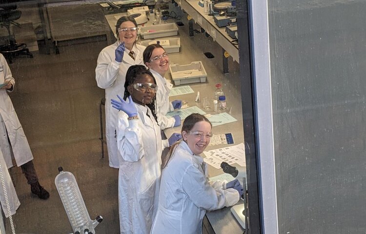 Image of Science pupils investigated at UCLan chemistry event