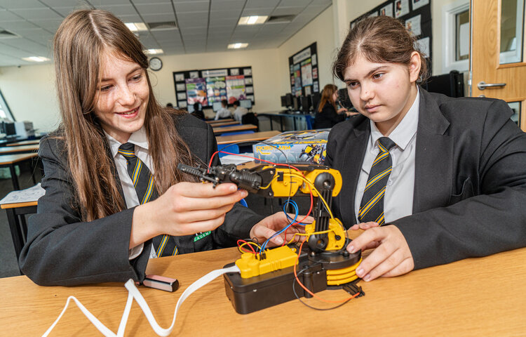 Image of Computer Science Pupils Keep Robots at Arms Length