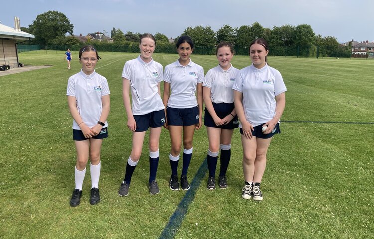 Image of Year 8 & 9 girls demonstrate passion and resilience in  South Ribble rounders tournament 