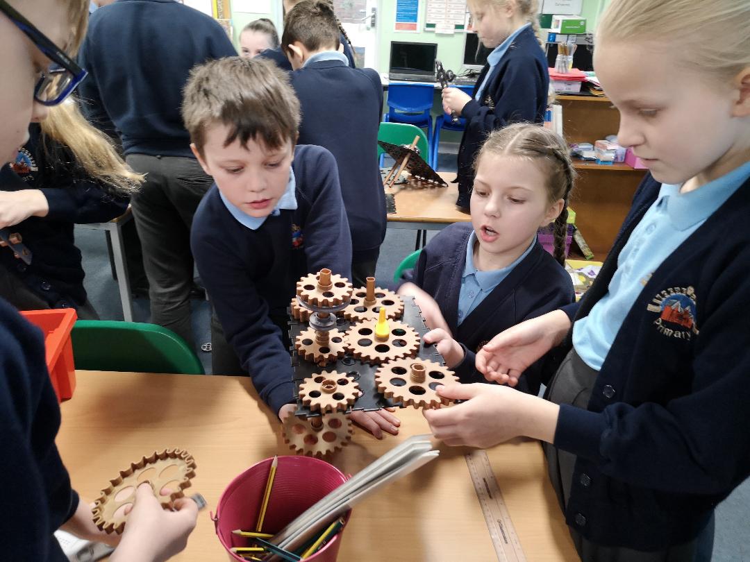 Image of Levers, pulleys and gears