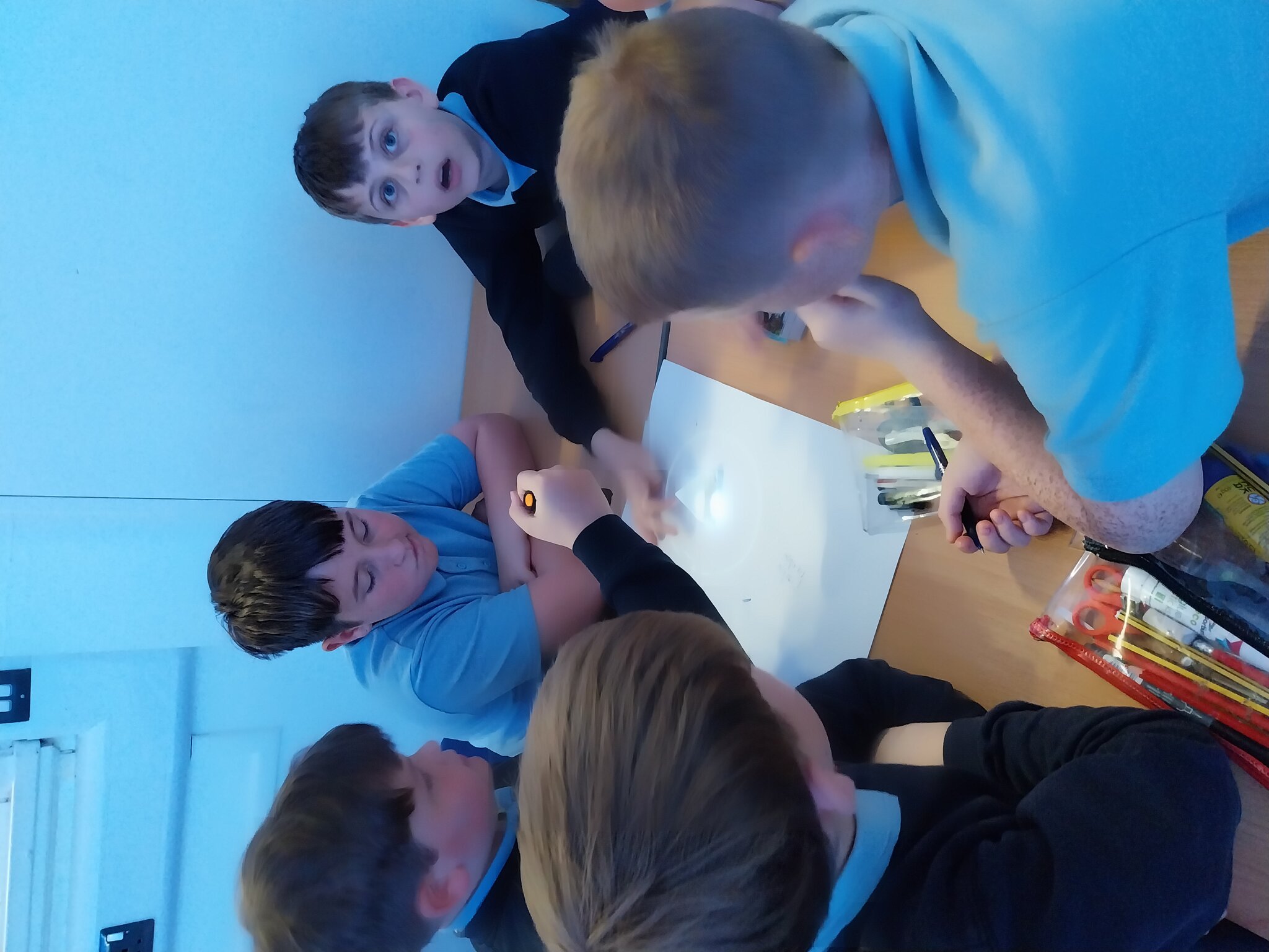 Image of Y6 - Exploring the spectrum of light