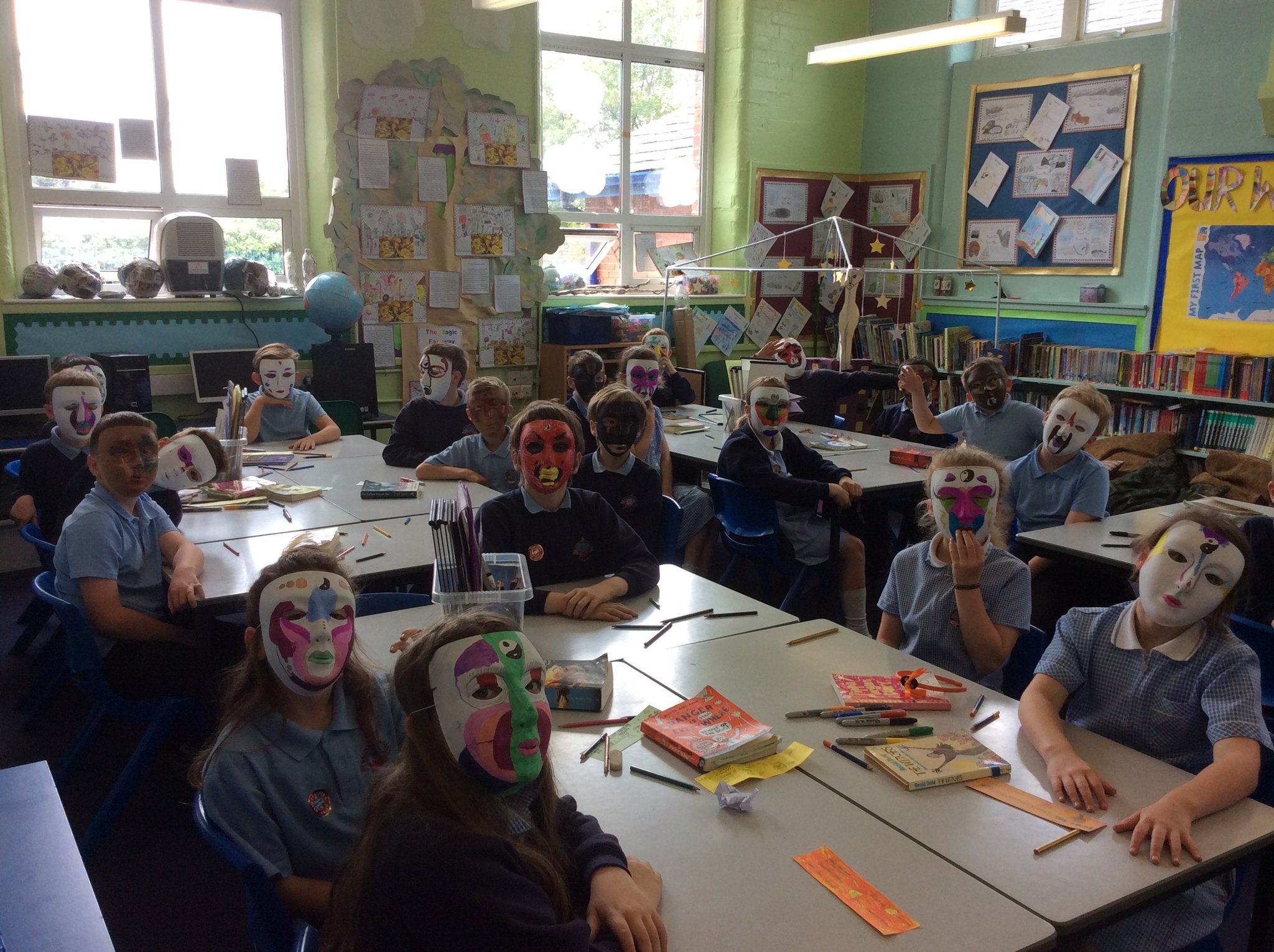 Image of Chinese opera masks