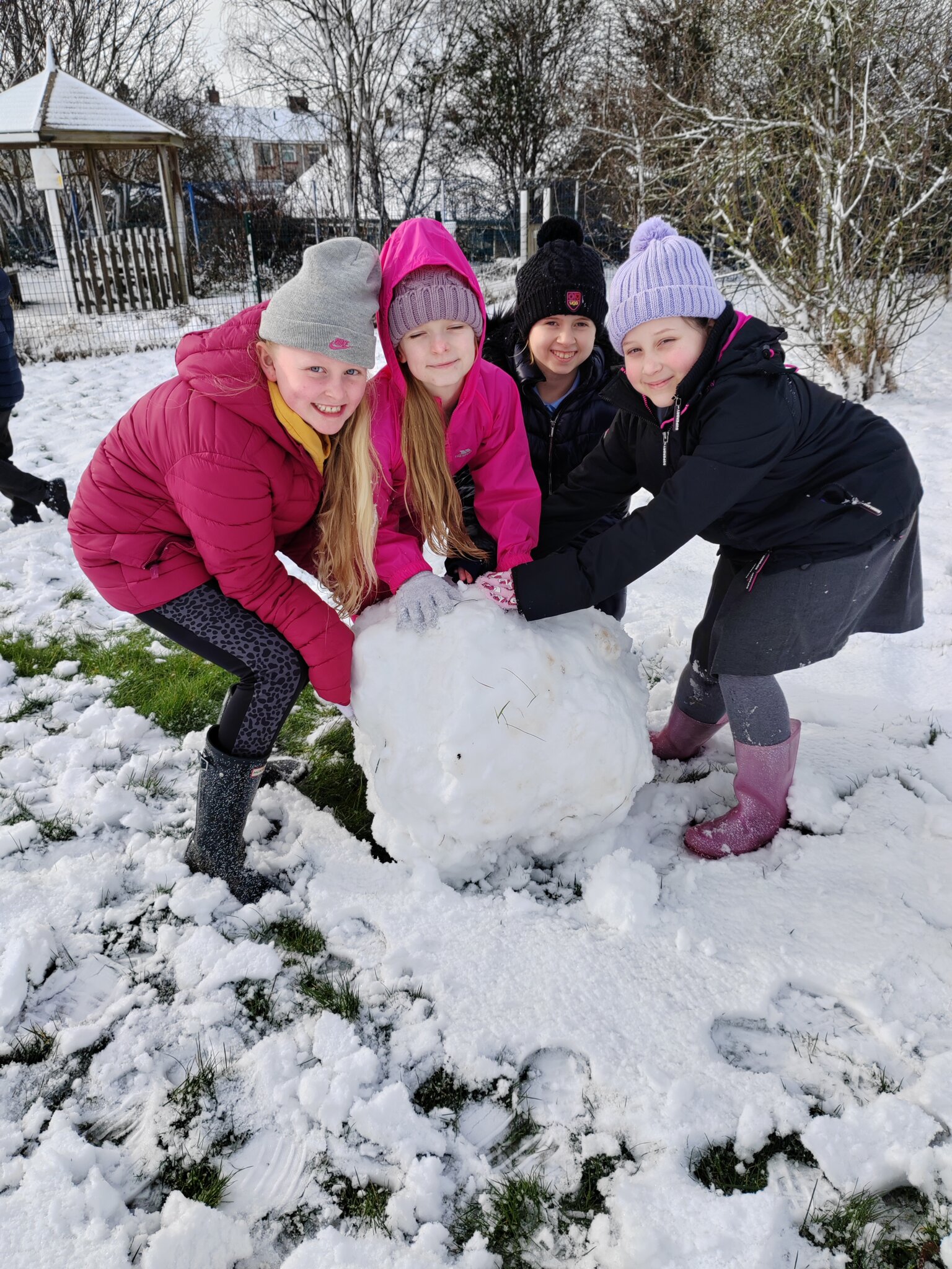 Image of Year 5 fun in the snow 