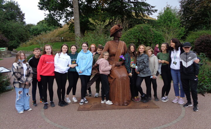 Image of WMS Y8 Public Sculpture Trip 