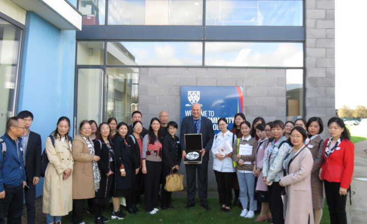 Image of Chinese Visitors to Our Schools