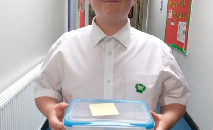 Image of SSMS Bake Off Winner with top marks!