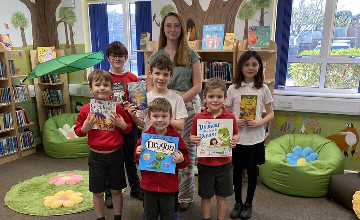 Image of School celebrates World Book Day and opening ceremony
