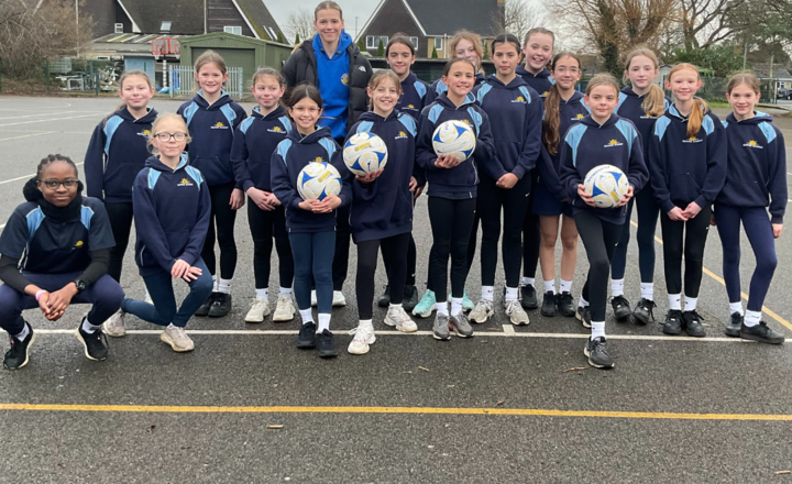 Image of Team Bath Netball visit Selwood