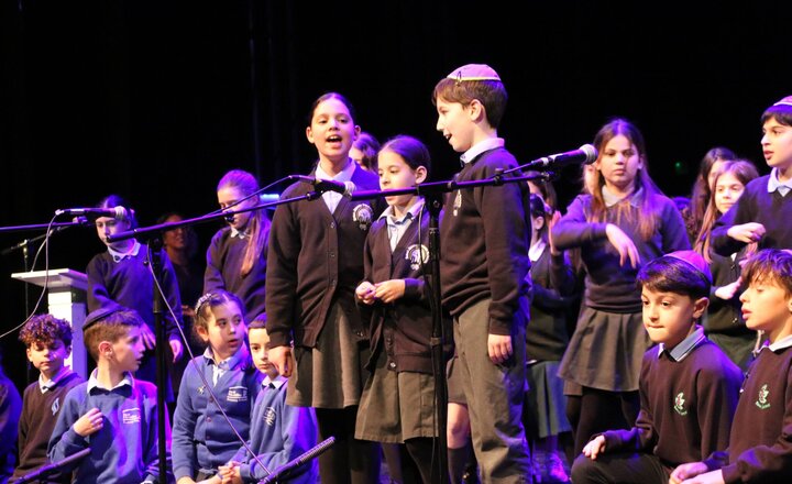 Image of Sinai Choir sing their hearts out