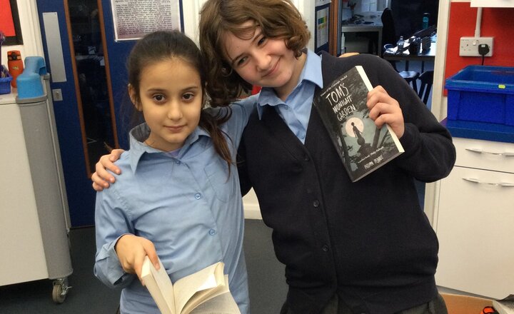 Image of Sinai Book Club Meet Up