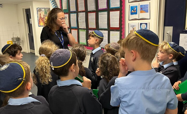 Image of Year 2 help solve a mystery 