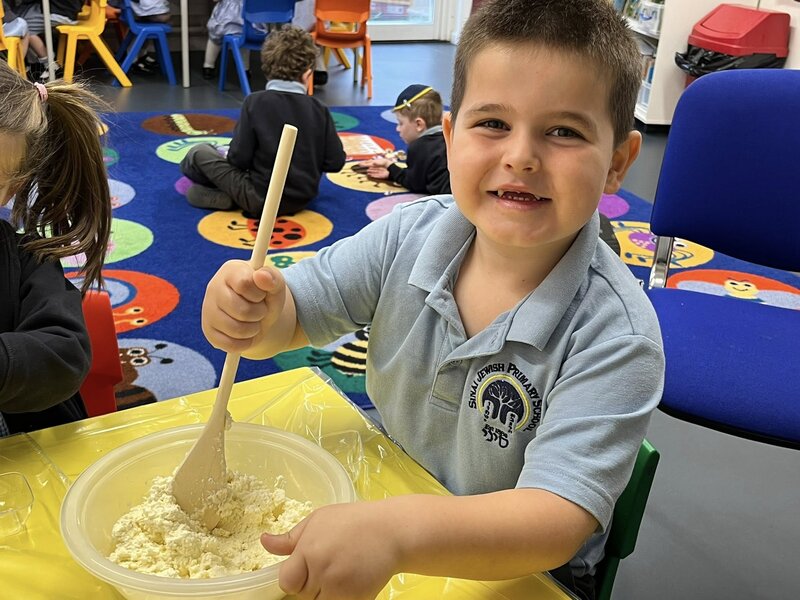 Image of Cheesecake making for Shavuot