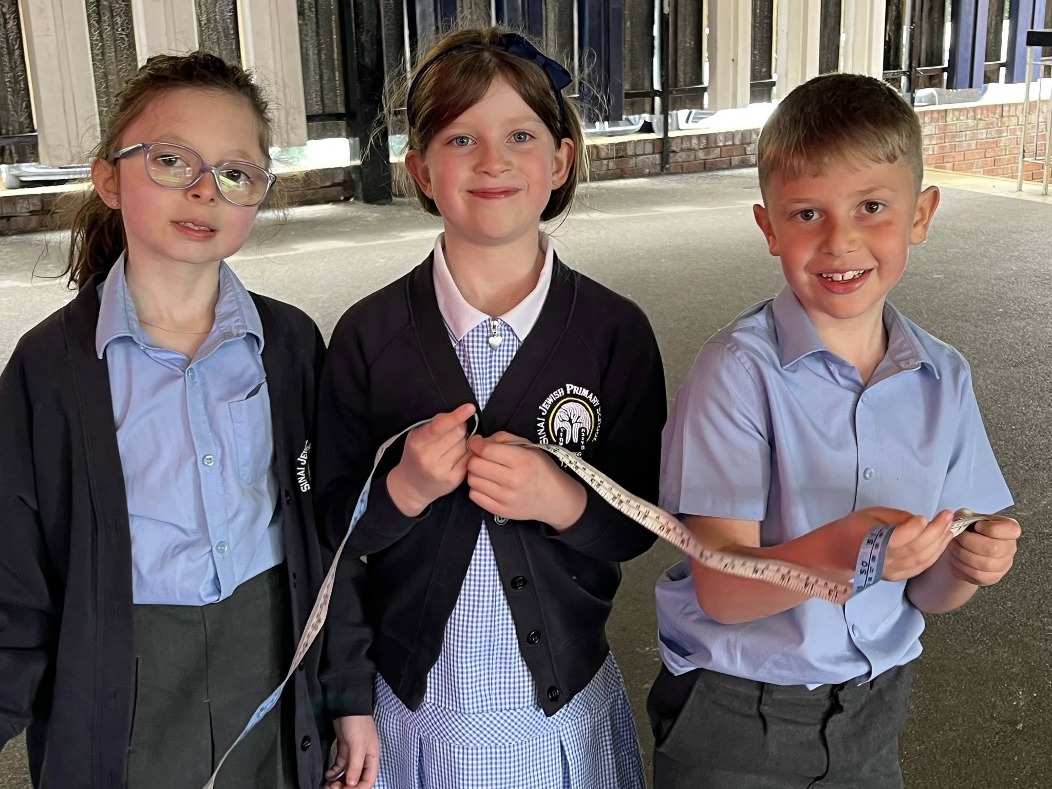 Image of Year 3 investigate muscle  movement in Science 