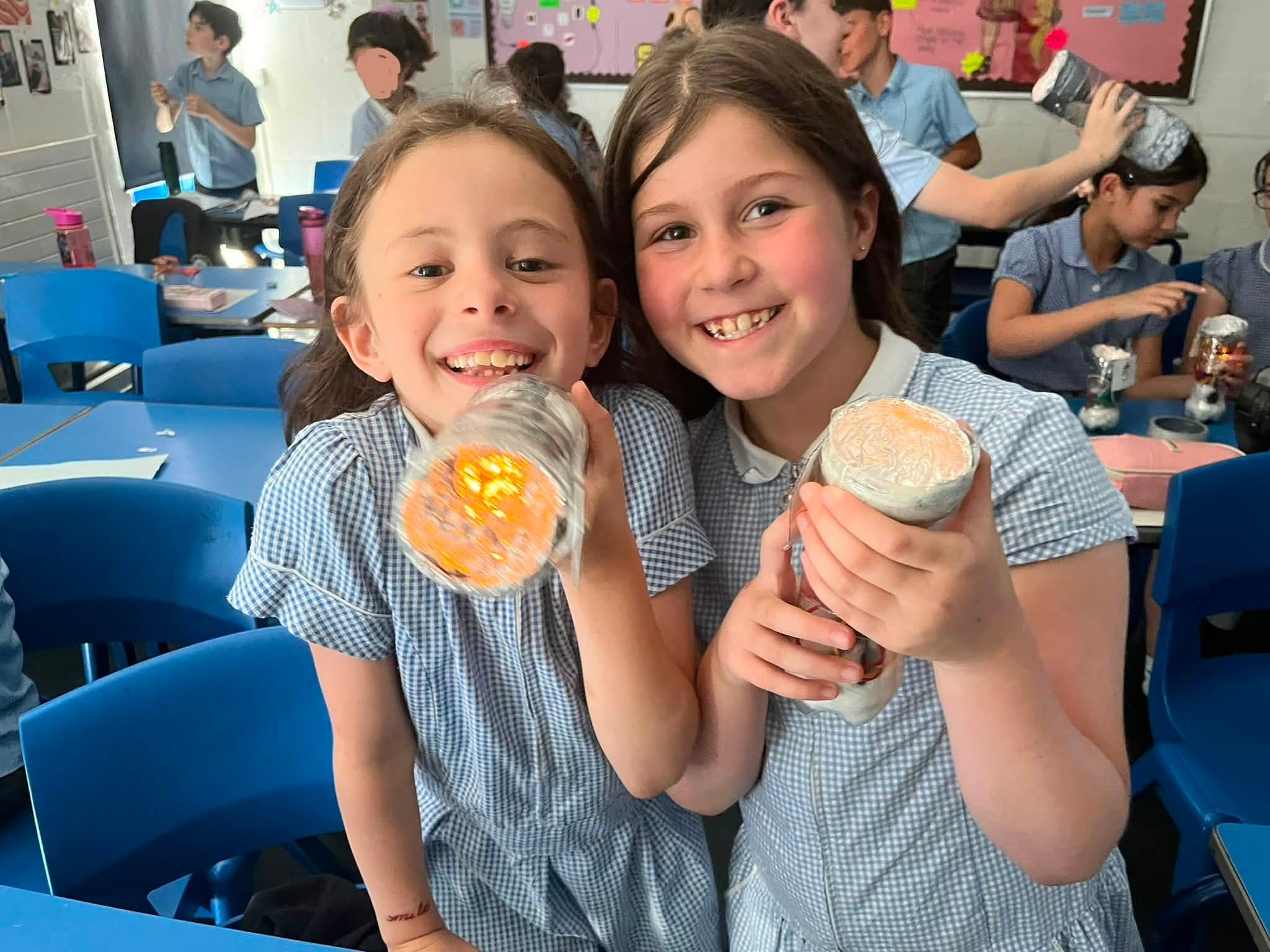 Image of Year 4 make their own torches