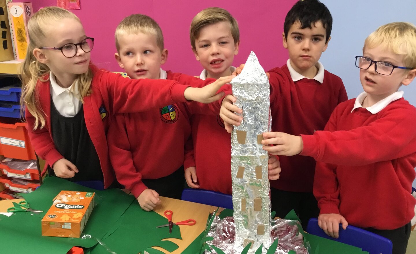 Image of Junk modelling London landmarks