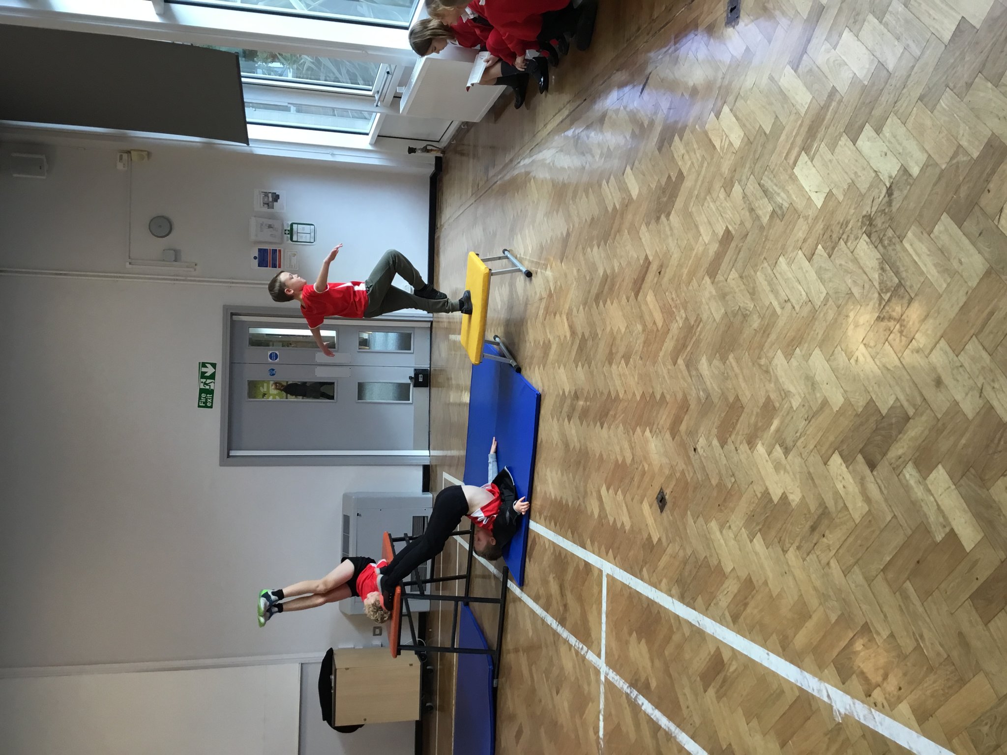 Image of Year 3/4 gymnastics balance lesson